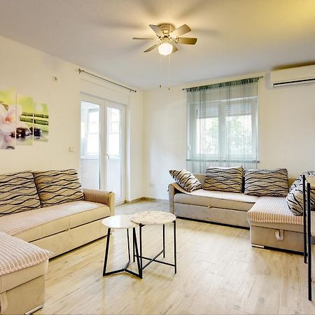 Apartment Mores เมดูลิน ภายนอก รูปภาพ