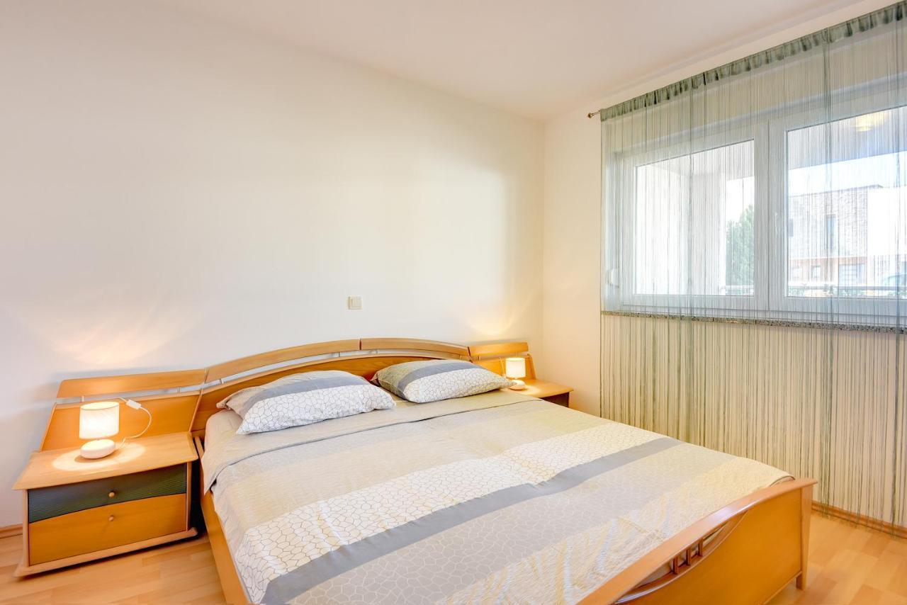 Apartment Mores เมดูลิน ภายนอก รูปภาพ
